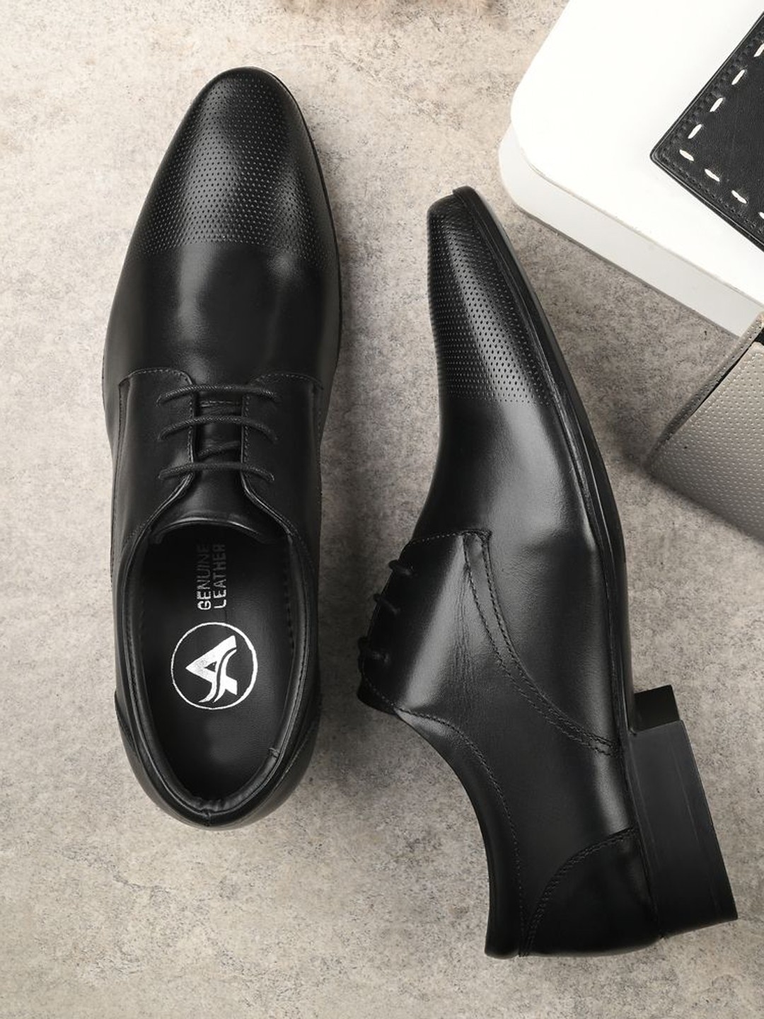 

Auserio Men Pointed Toe Leather Formal Derbys, Black