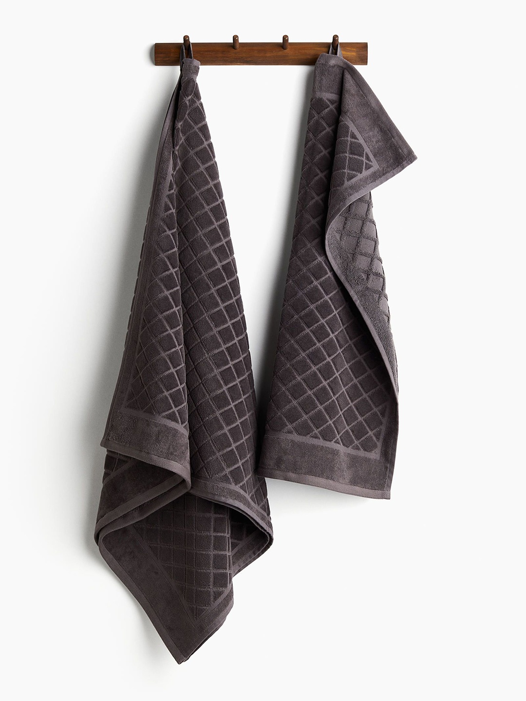 

H&M Grey Pure Cotton Velour Bath Towel