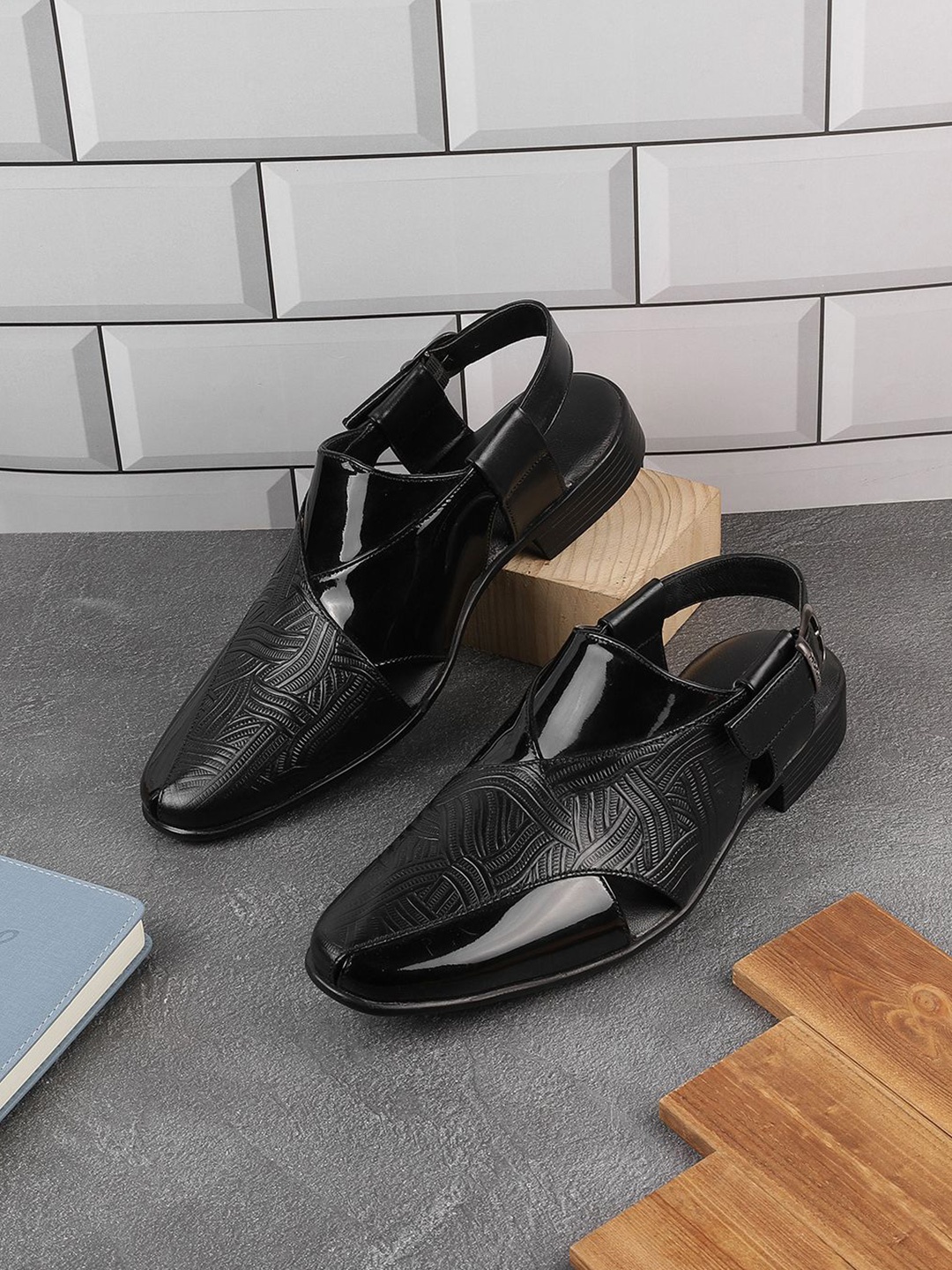 

Mochi Men Leather Shoe-Style Sandals, Black