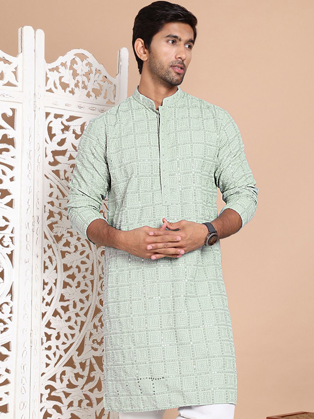 

Jompers Men Geometric Embroidered Sequinned Kurta, Green