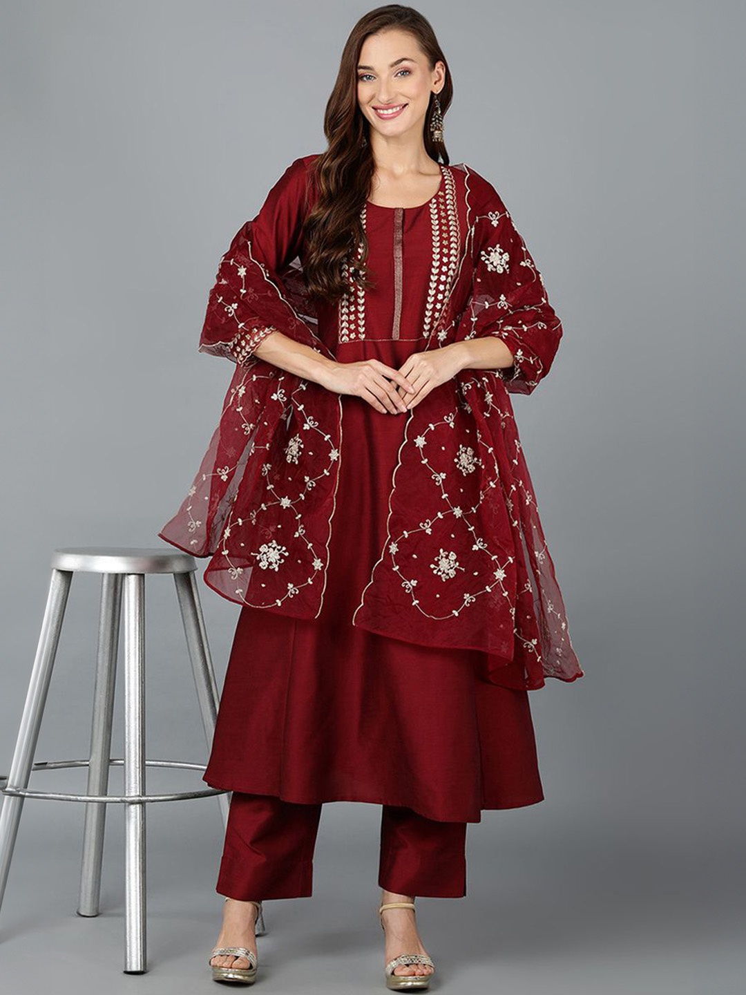 

AHIKA Floral Embroidered Empire Sequinned Straight Kurta with Trousers & Dupatta, Maroon