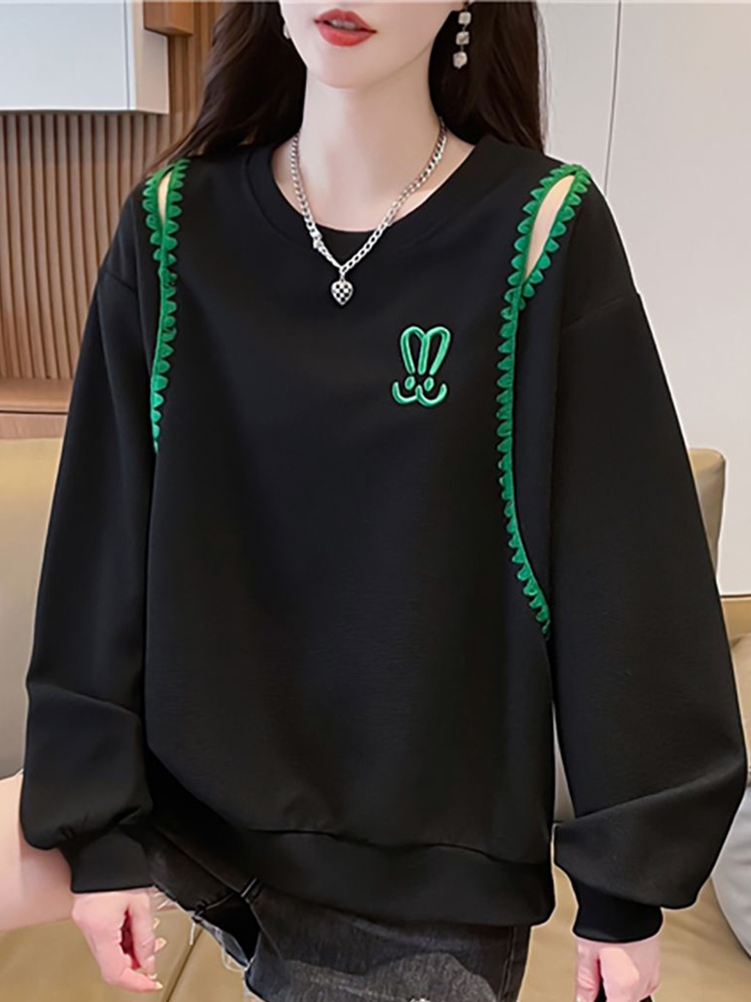 

JC Mode Women Sweatshirt, Black