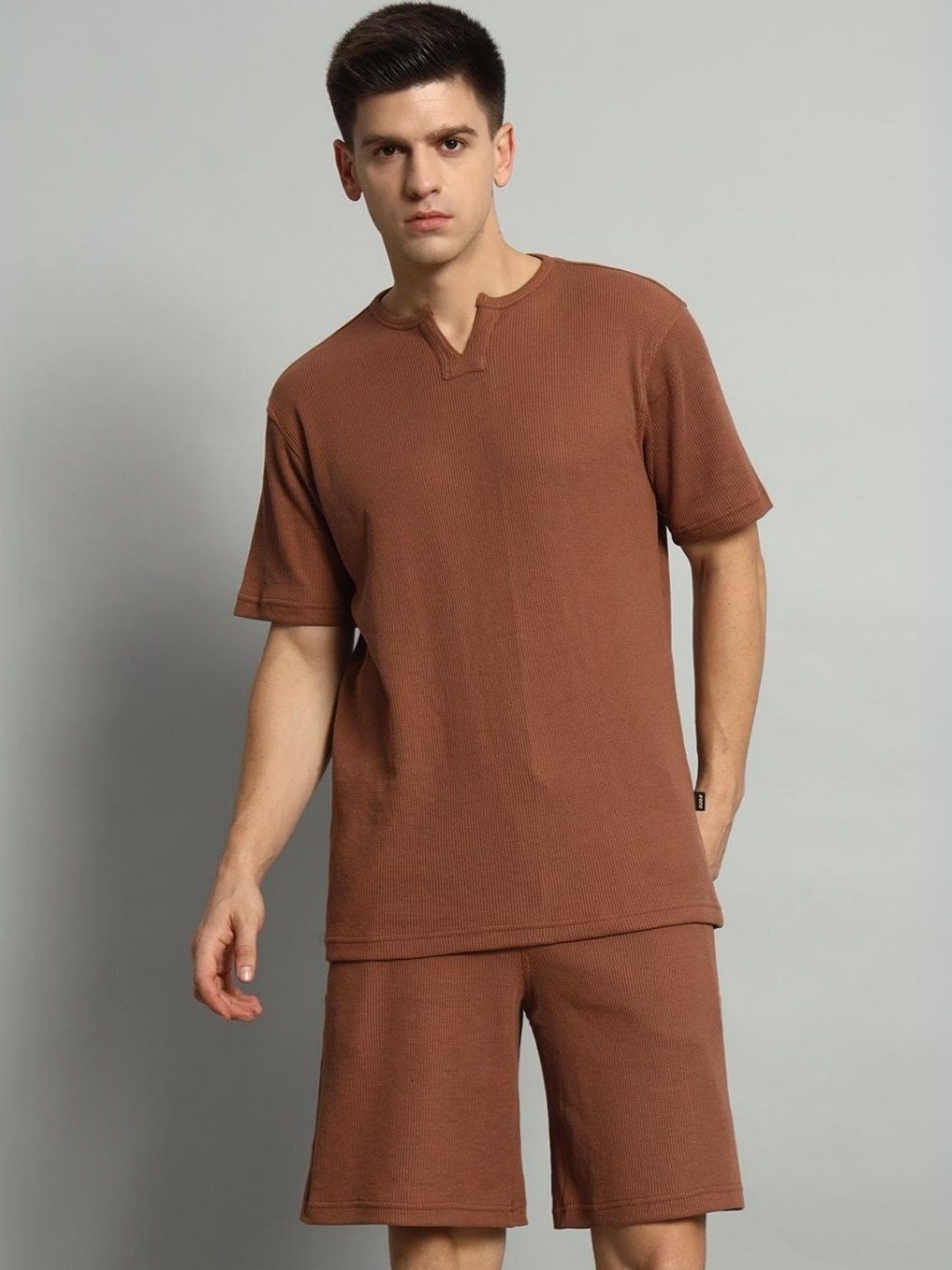 

WEARDUDS Self Design Round Neck Pure Cotton T-Shirt With Shorts, Brown