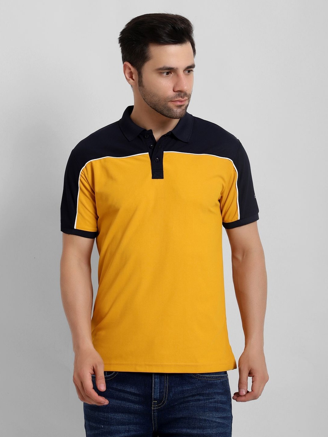 

Canjuice Men Colourblocked Polo Collar T-shirt, Mustard