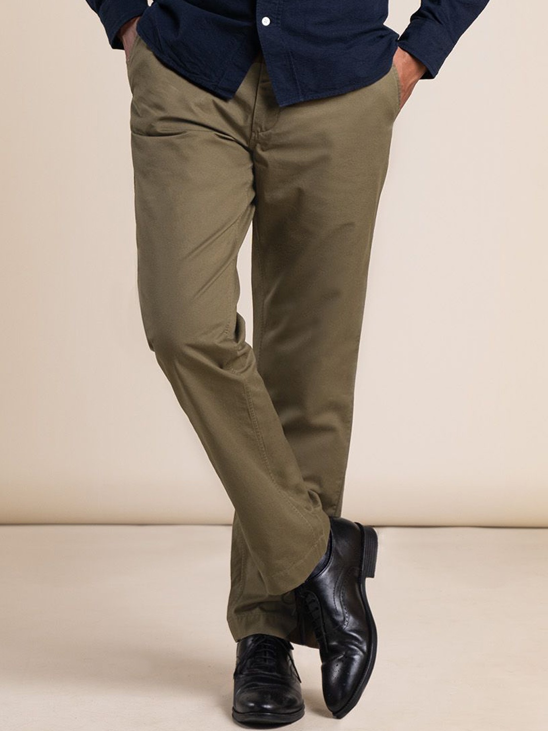 

Monks of Method Men Comfort Mid-Rise Pure Cotton Chinos, Olive