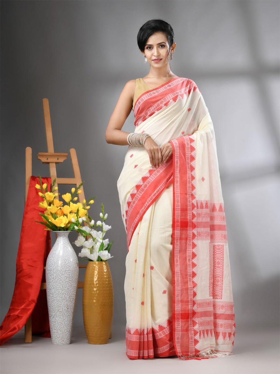 

Charukriti Ethnic Motifs Pure Cotton Saree, Off white