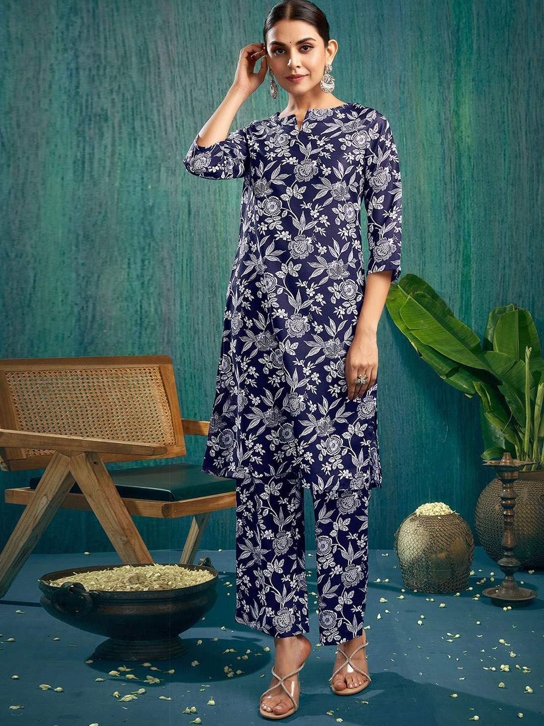 

KALINI Floral Printed Tunic With Palazzo, Blue