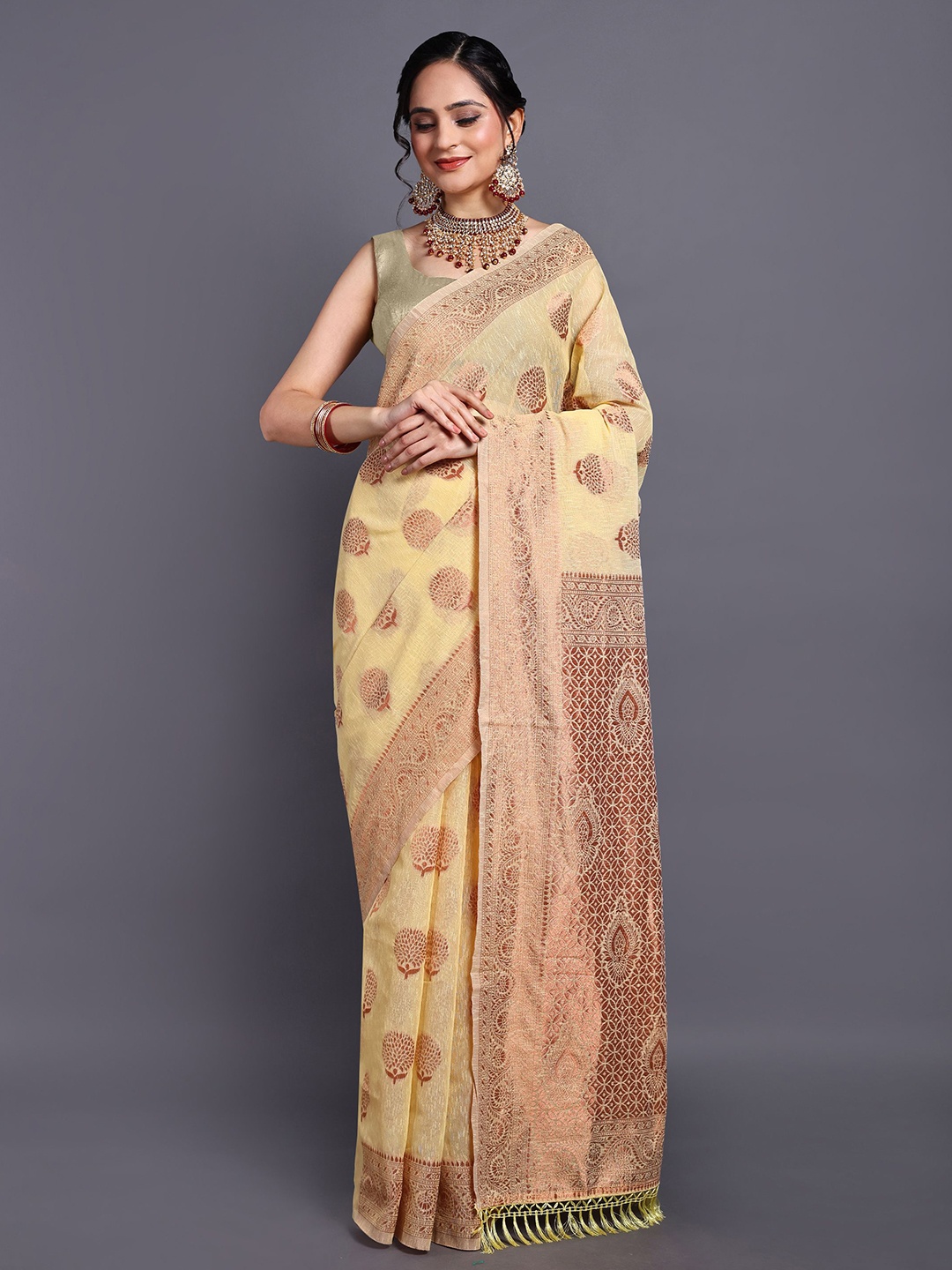 

SWAMI STUDIO Floral Zari Pure Cotton Kanjeevaram Saree, Yellow