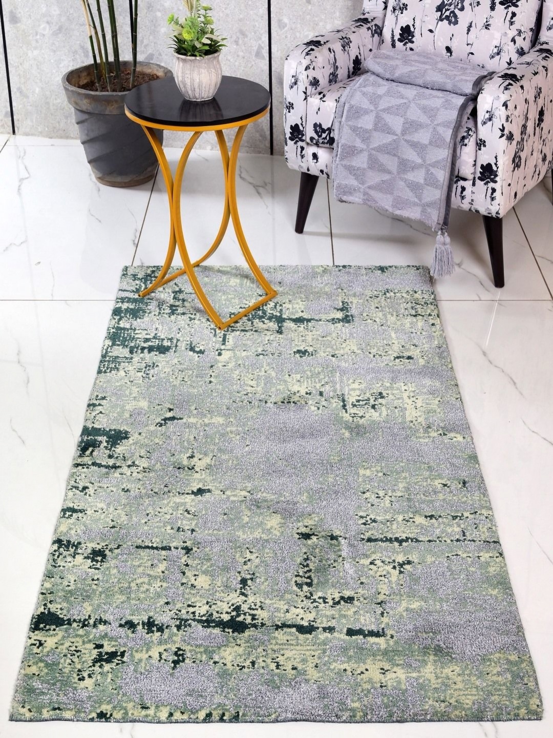 

Saral Home Green & Grey Abstract Anti-Skid Carpet