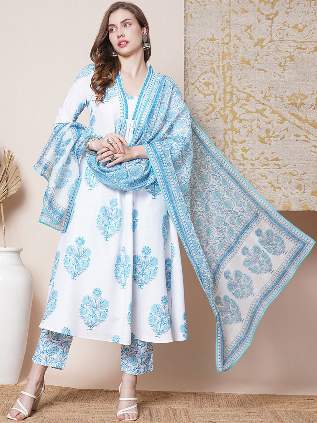 

GoSriKi Ethnic Motifs Printed Regular Anarkali Kurta with Trousers & Dupatta, White