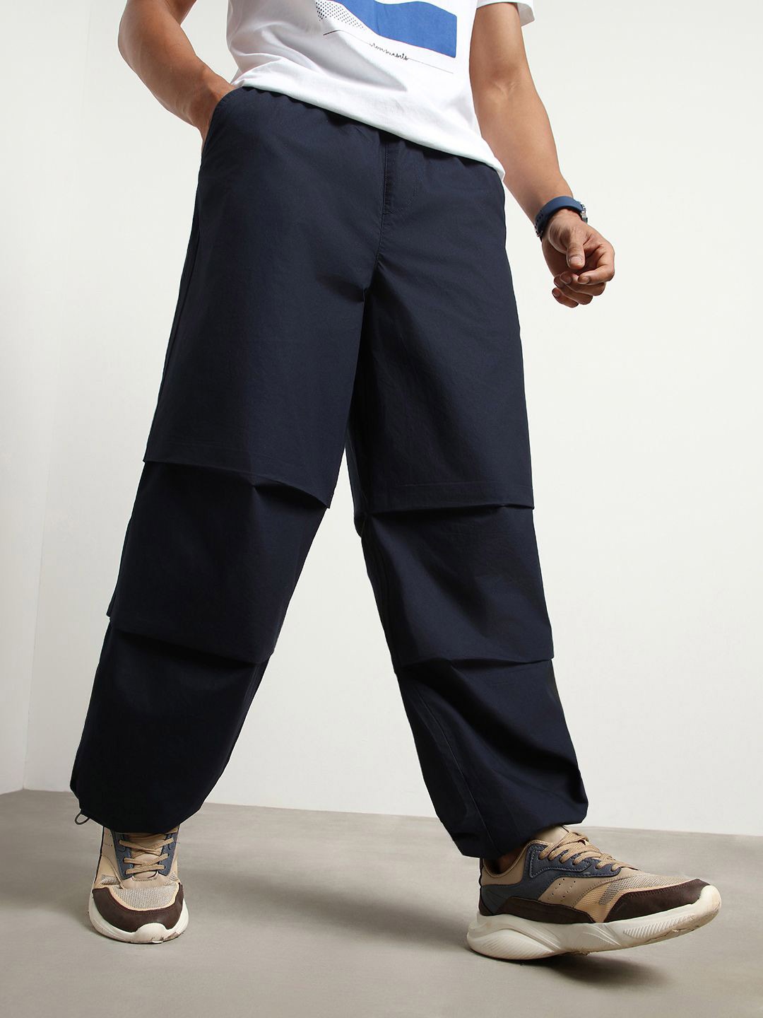

NOBERO Men Oversized Loose Fit Parachute Pants, Navy blue
