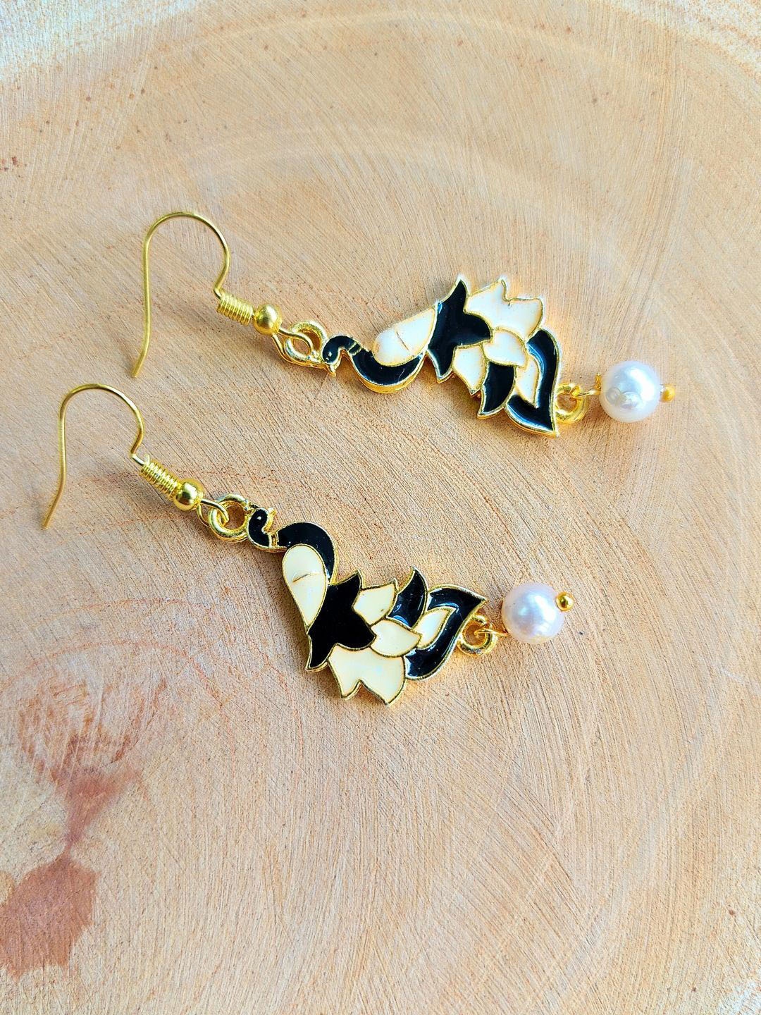 

Sangria Black Gold-Plated Beaded Peacock Shaped Meenakari Drop Earrings