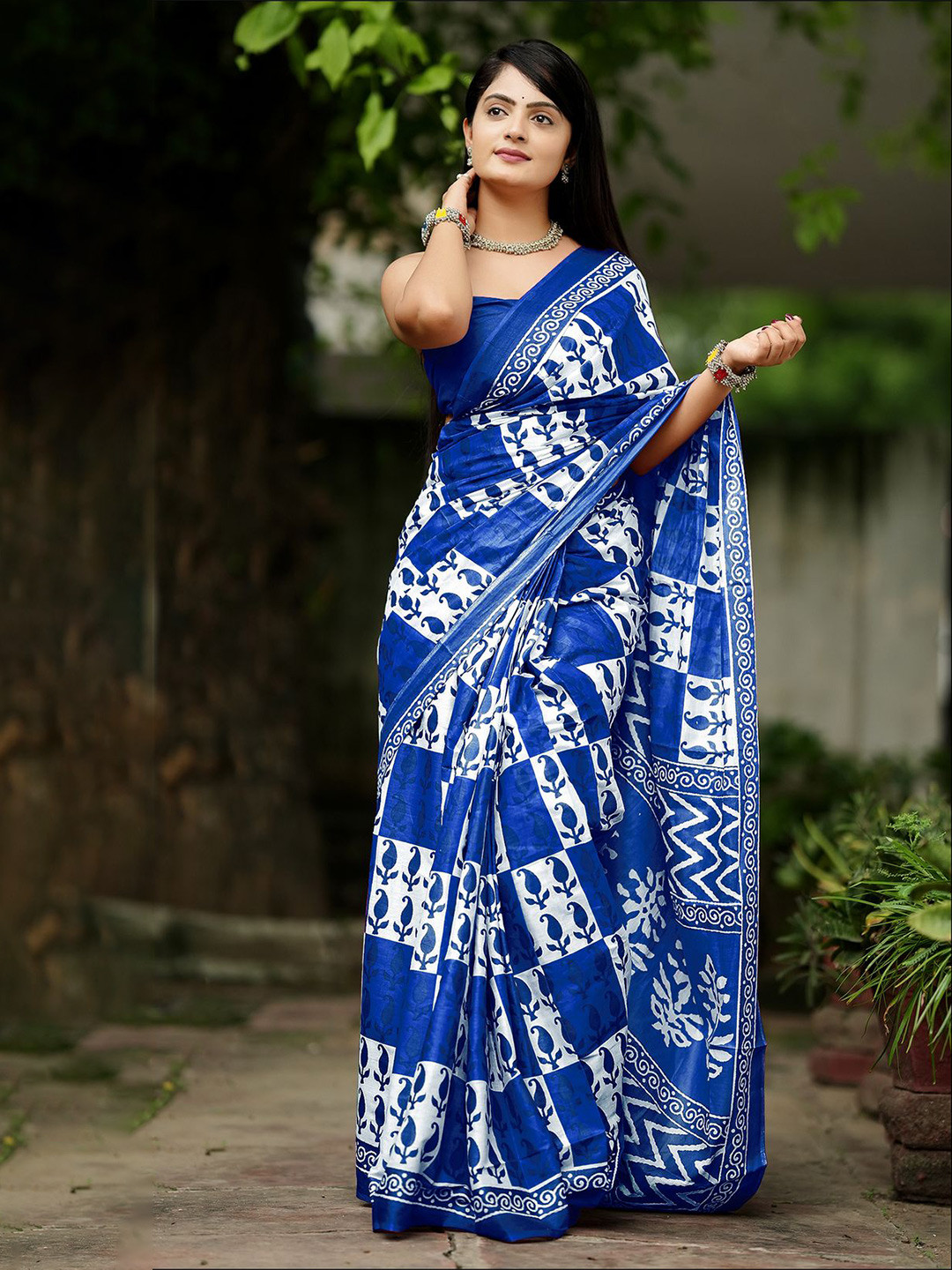 

Anouk Ethnic Motifs Pure Cotton Saree, Blue