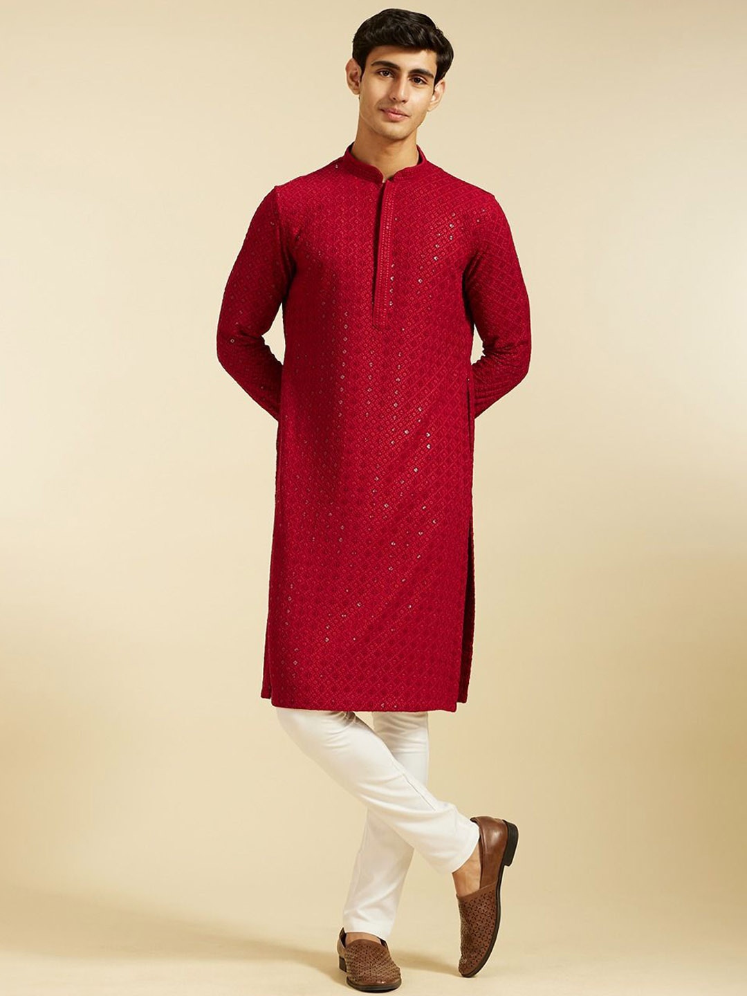 

Diwas by Manyavar Floral Embroidered Sequinned Mandarin Collar Straight Kurta, Maroon