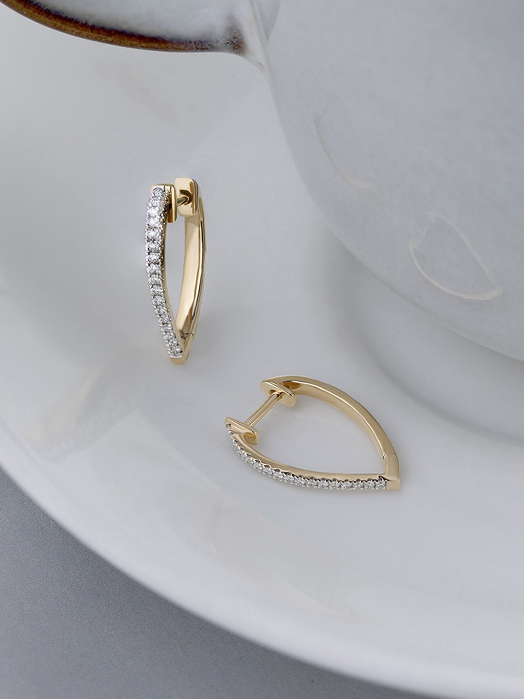 

Mia by Tanishq Edgy Luxe Women 14 KT Gold & Diamond Hoop Earrings - 2.385g, Yellow
