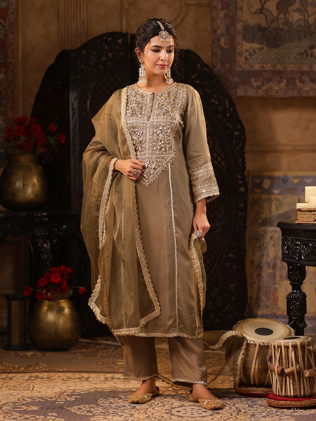 

SCAKHI Ethnic Motifs Embroidered Gotta Patti Dupion Silk Kurta With Trousers & Dupatta, Taupe