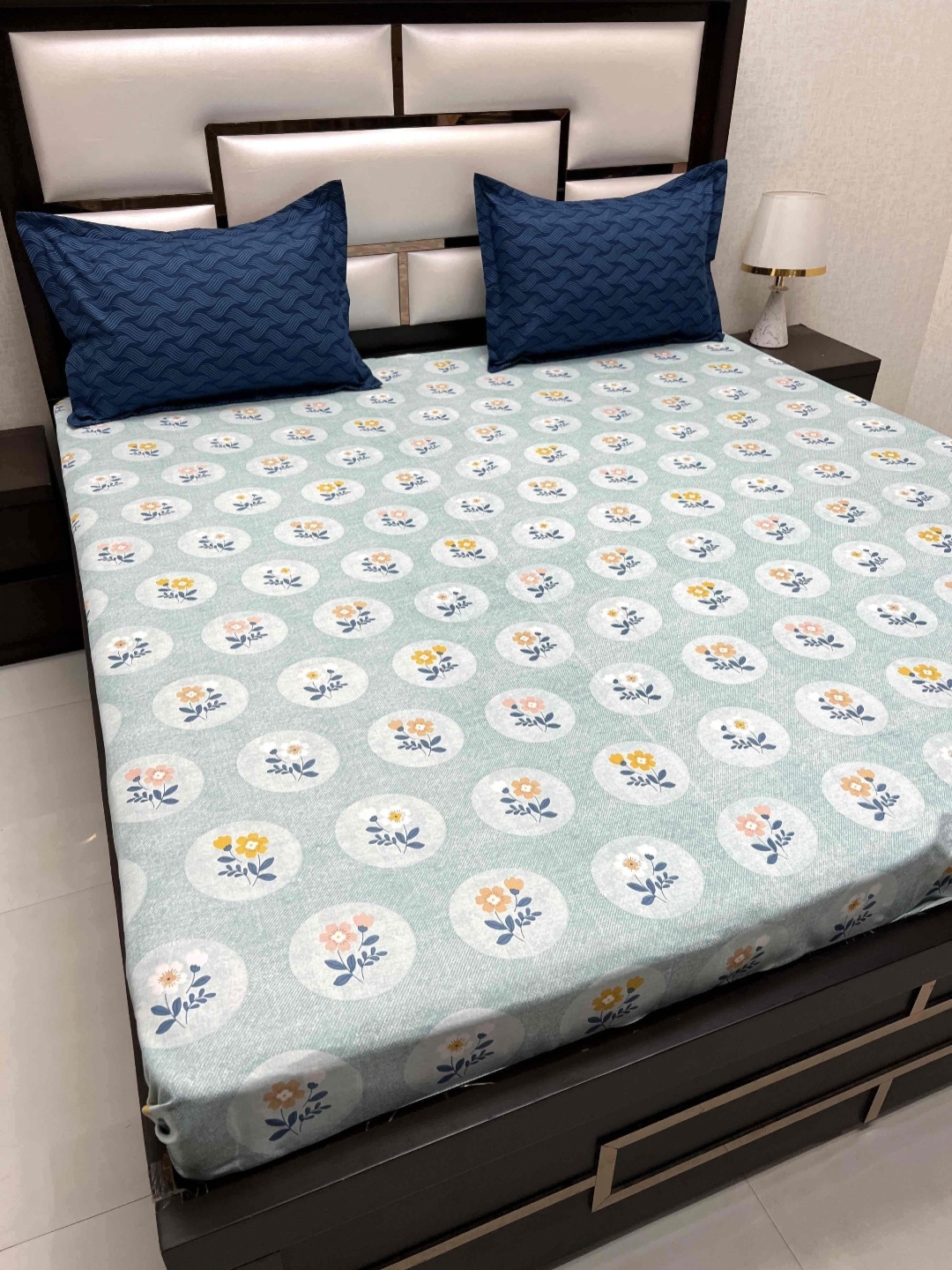 

Pure Decor Manor Blue Floral Microfiber Fitted 350 TC King Bedsheet With 2 Pillow Covers