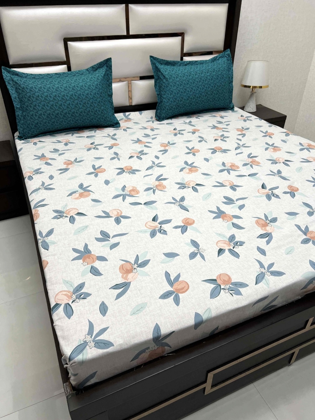 

Pure Decor Manor White Printed Microfiber Fitted 200 TC King Bedsheet With 2 Pillow Covers