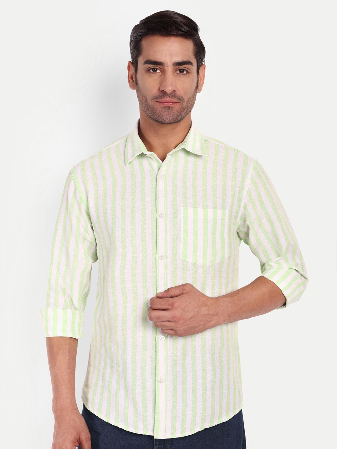

LIFE ROADS Men Comfort Opaque Striped Casual Shirt, Green