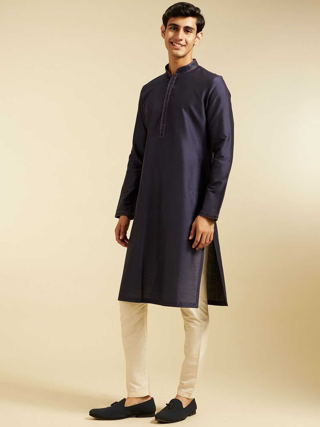 

Diwas by Manyavar Mandarin Collar Straight Kurta, Blue