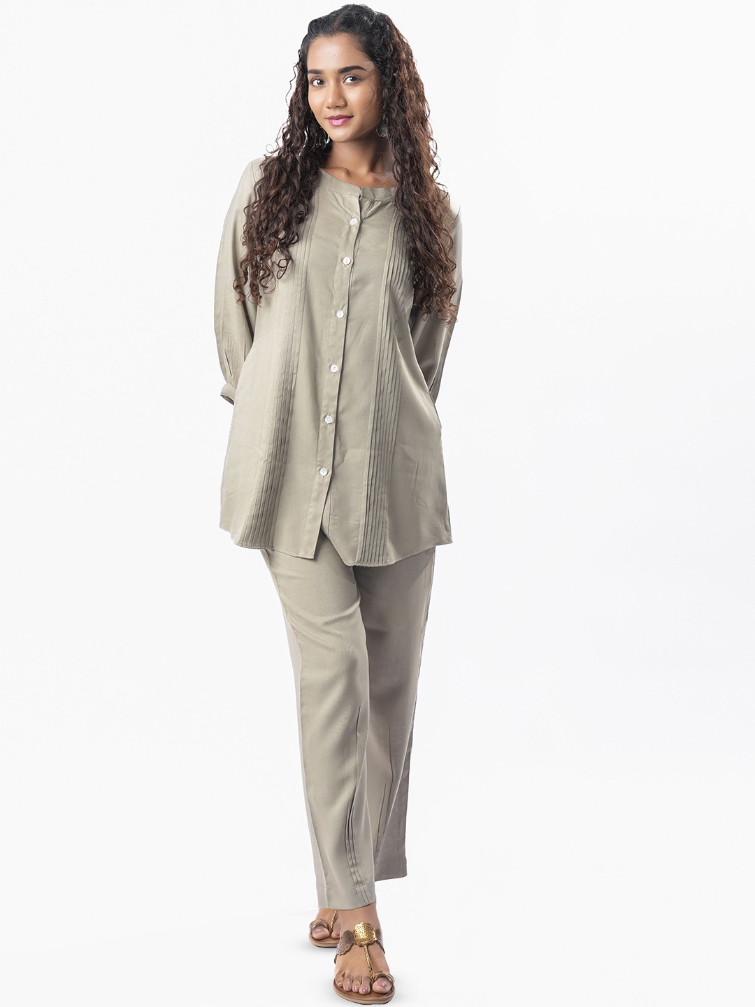 

GULABOSITABO Women Pleated Flared Solid Top, Grey