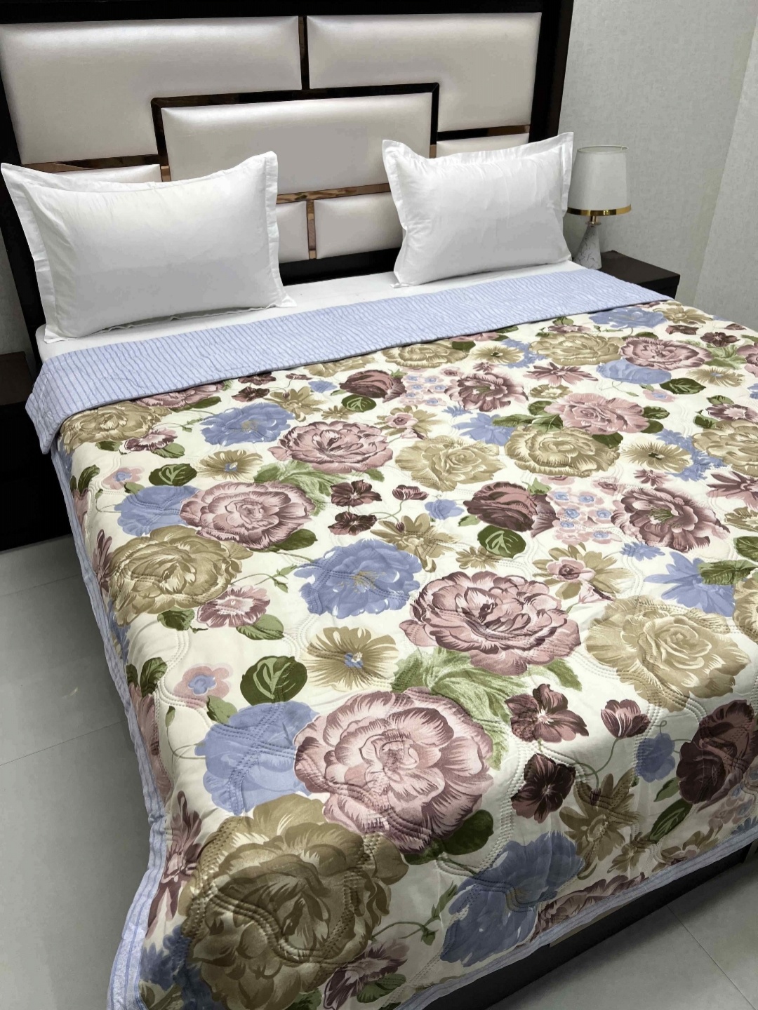 

Pure Decor Doze White & Pink Floral AC Room Reversible King Double Bed Comforter