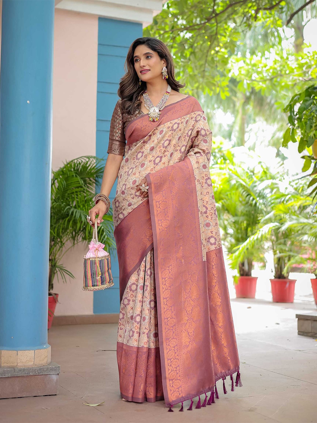 

Kandora Woven Design Zari Pure Silk Banarasi Saree, Brown