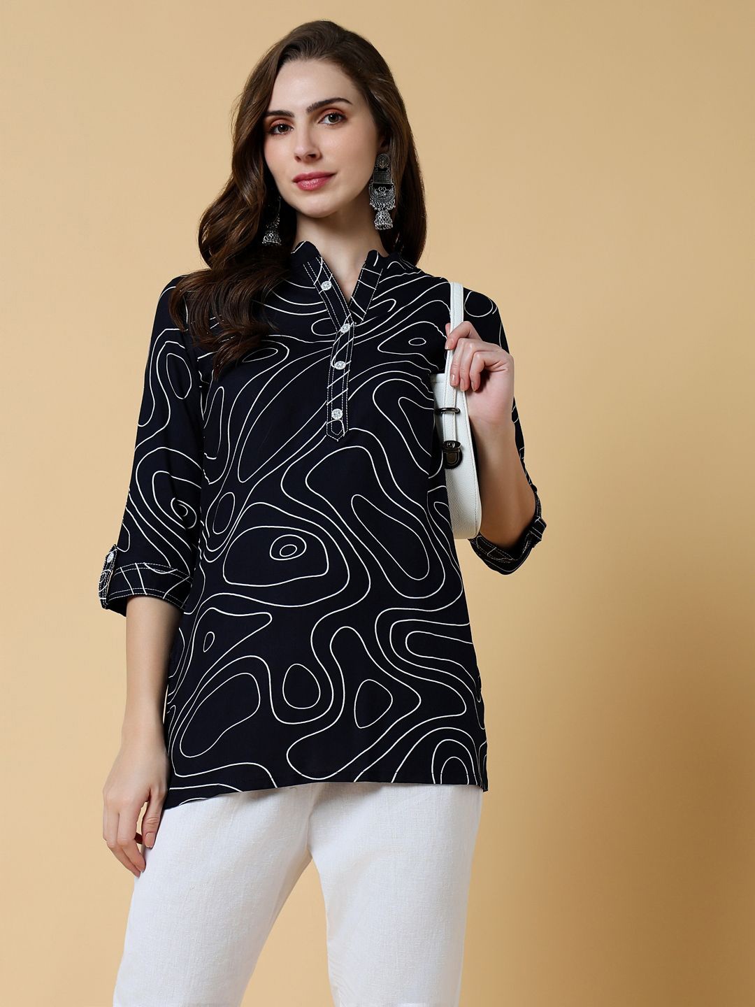 

SHOWOFF Printed Kurti, Navy blue
