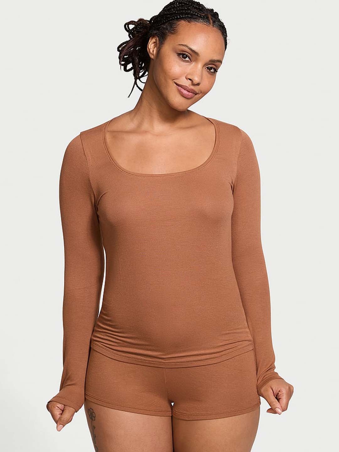 

Victoria's Secret Women Solid Round Neck Long-Sleeve Night suit, Brown