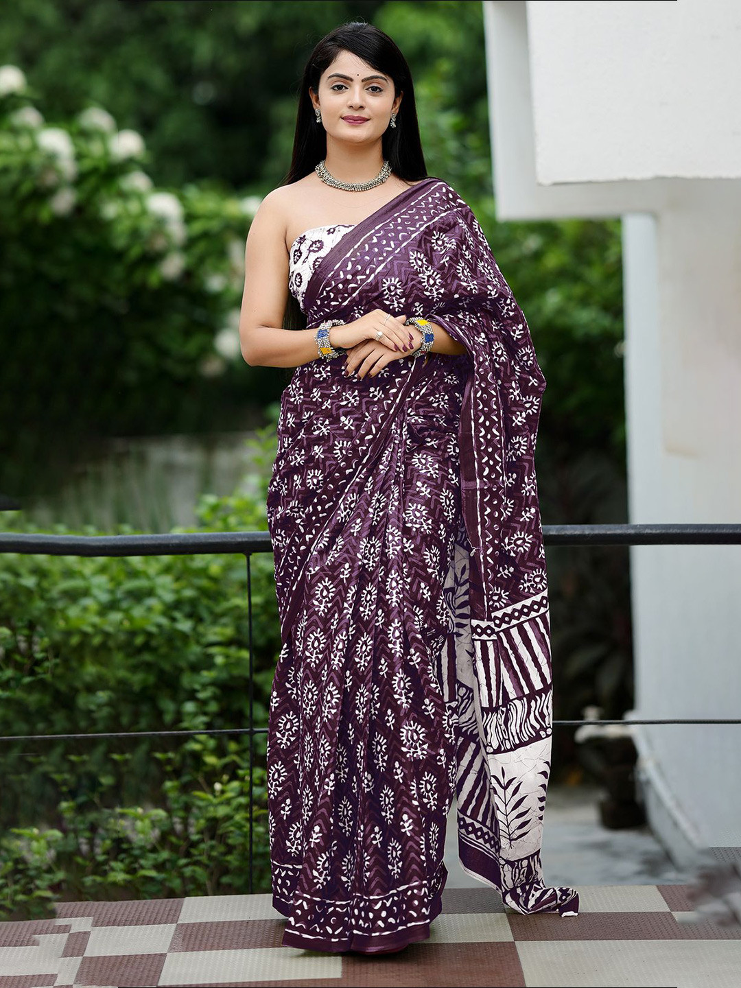

Anouk Ethnic Motifs Pure Cotton Saree, Burgundy