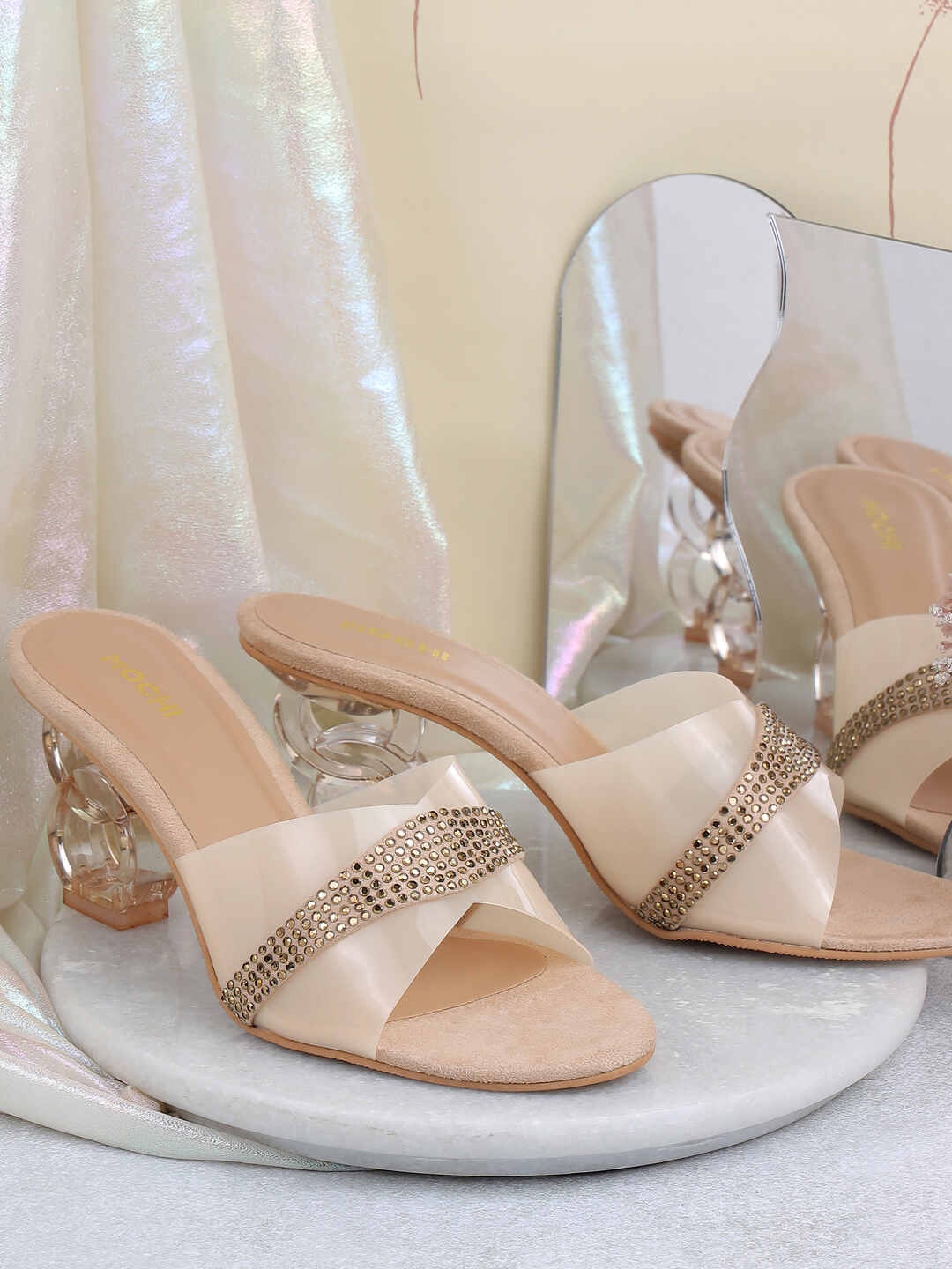 

Mochi Embellished Block Pumps, Beige