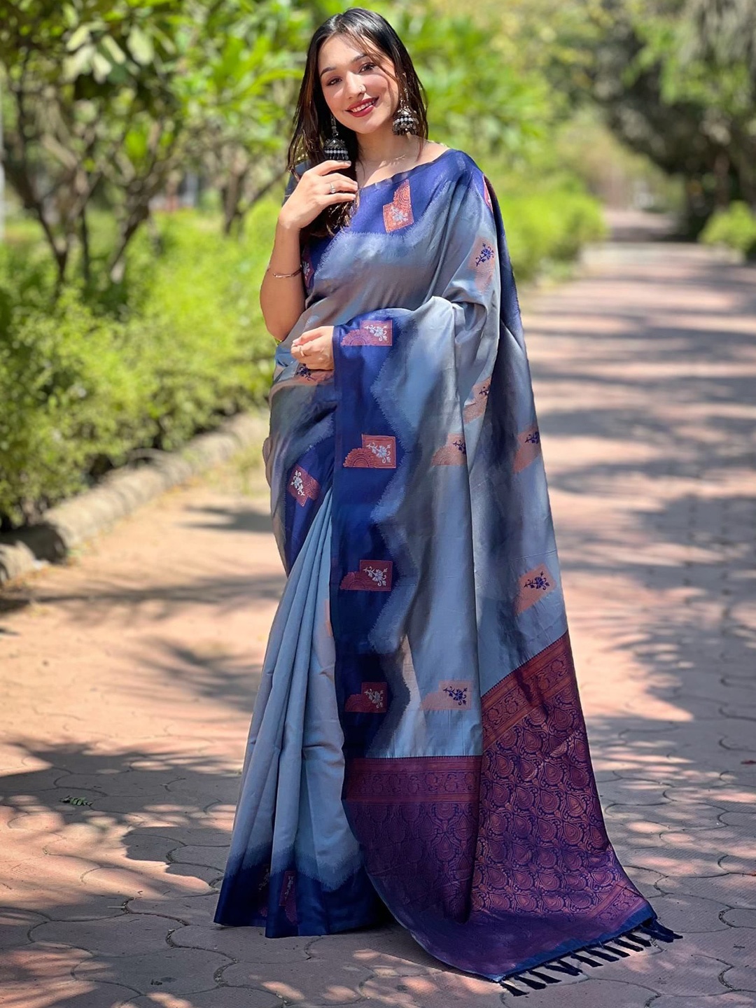 

Kandora Woven Design Zari Pure Silk Banarasi Saree, Blue