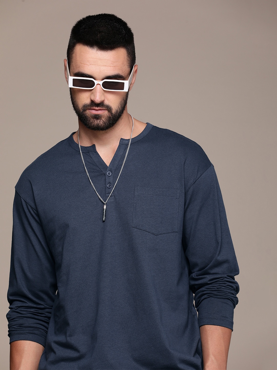

The Roadster Life Co. Pure Cotton Henley Neck Drop-Shoulder Sleeves Pocket T-shirt, Navy blue