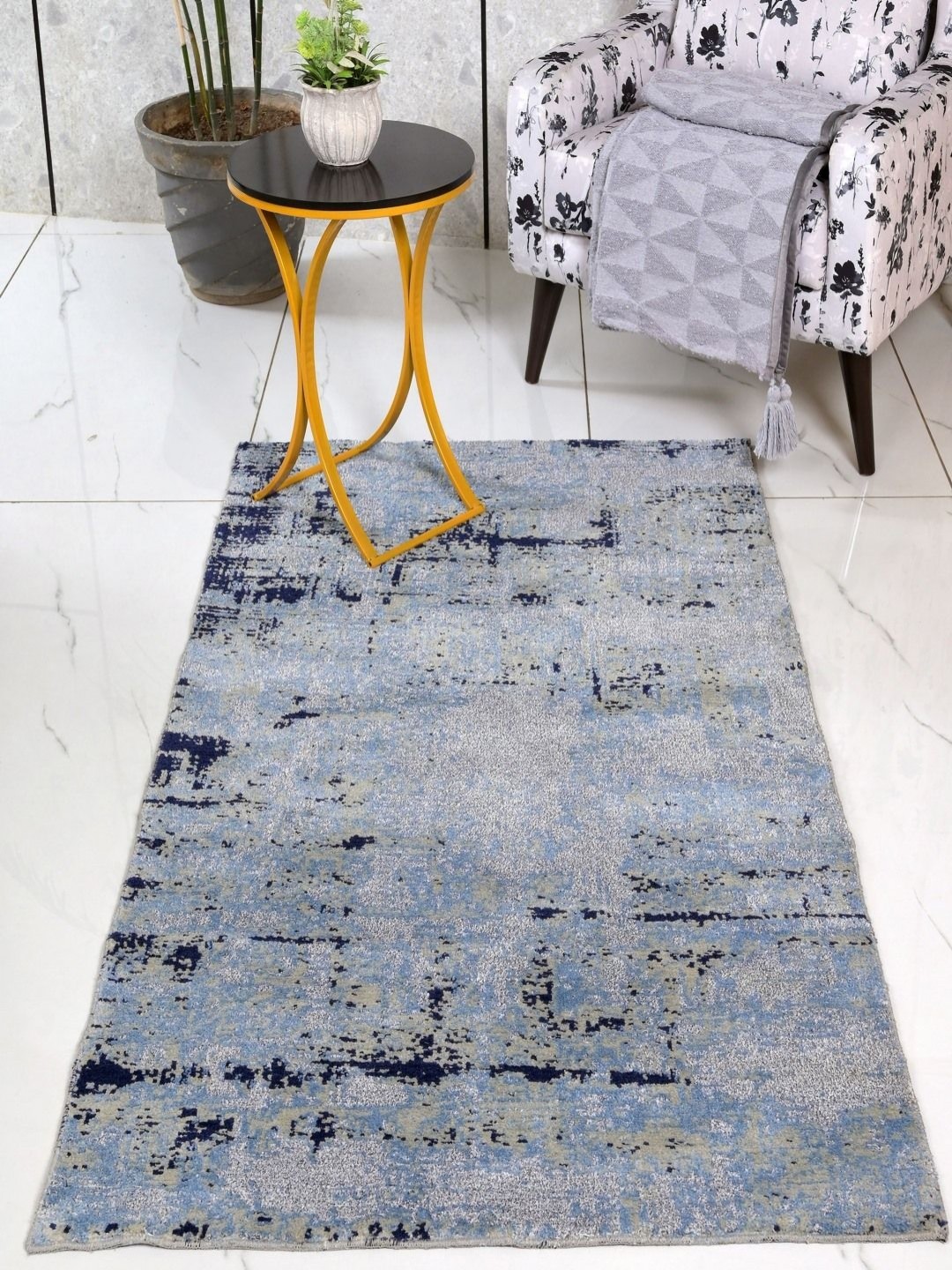 

Saral Home Blue & Grey Abstract Anti-Skid Carpet