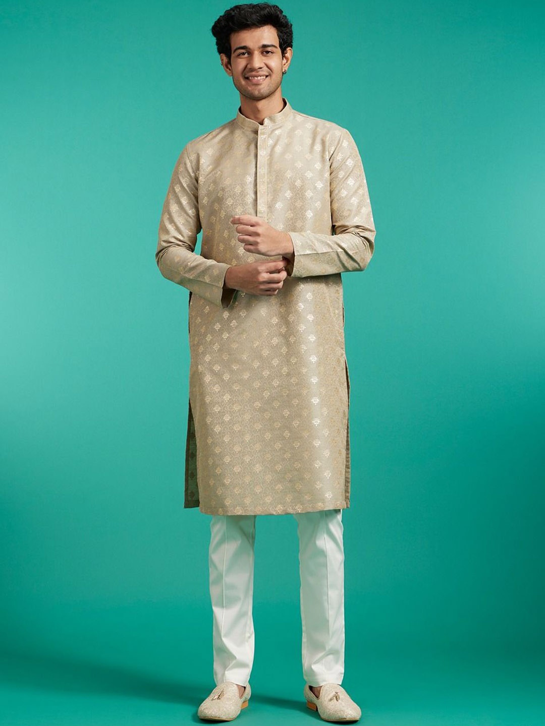 

Diwas by Manyavar Floral Woven Design Thread Work Mandarin Collar Raw Silk Straight Kurta, Green