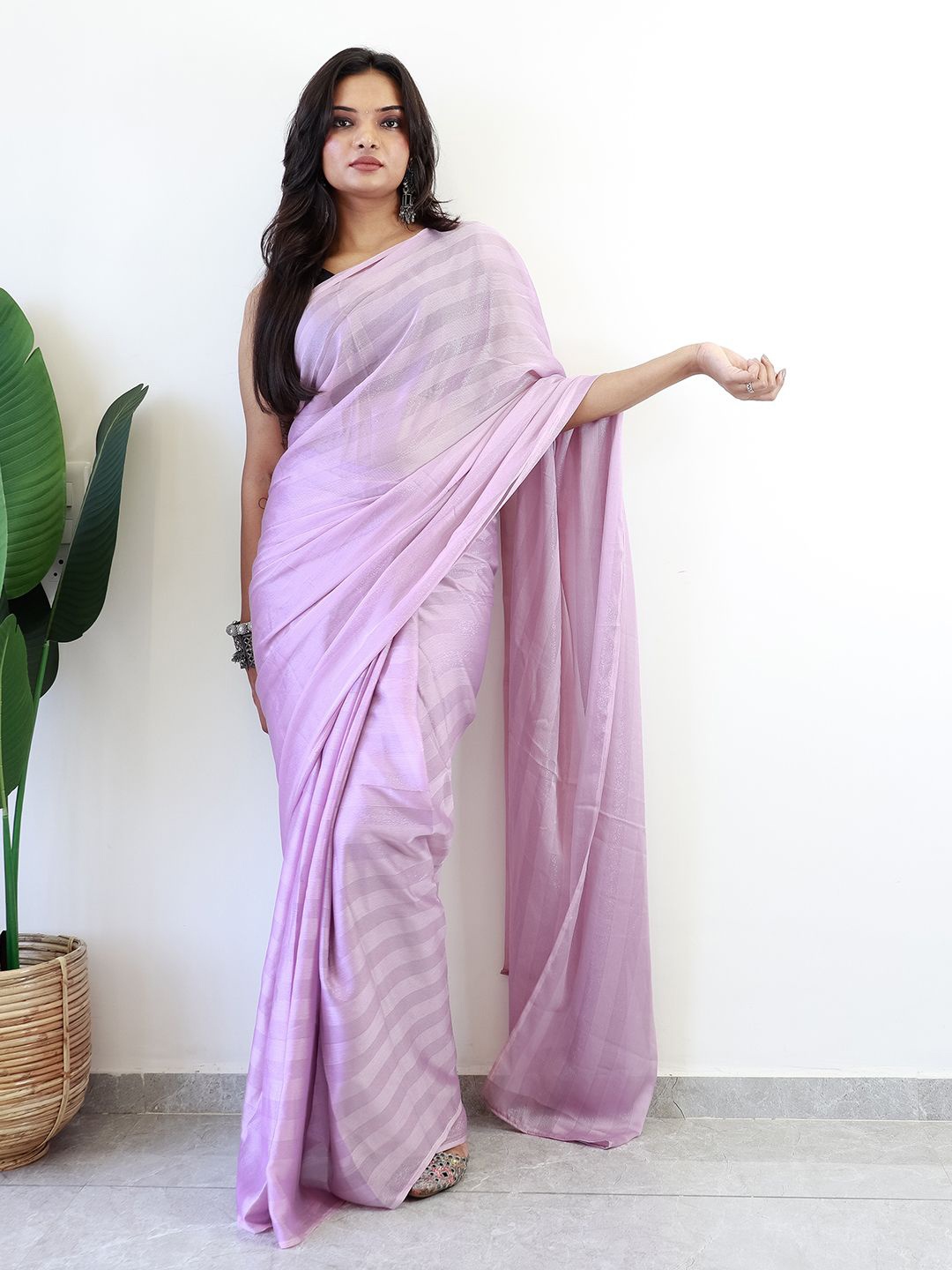 

Mitera Striped Ready to Wear Saree, Lavender