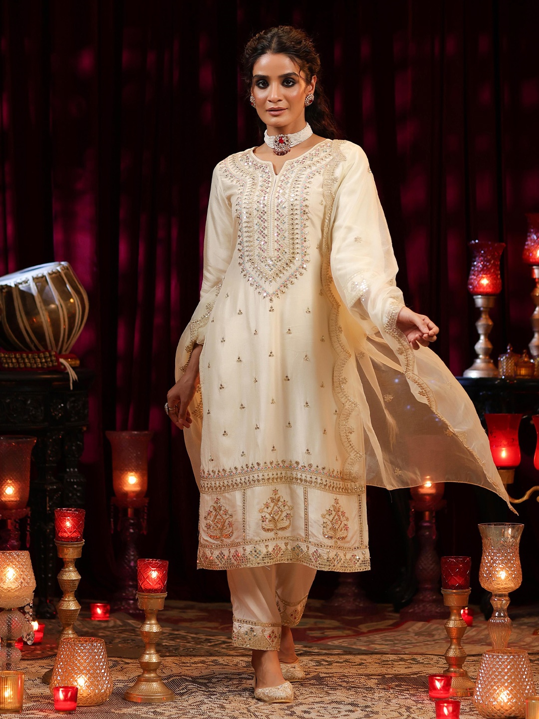 

SCAKHI Ethnic Motifs Embroidered Sequinned Dupion Silk Kurta With Trousers & Dupatta, Cream