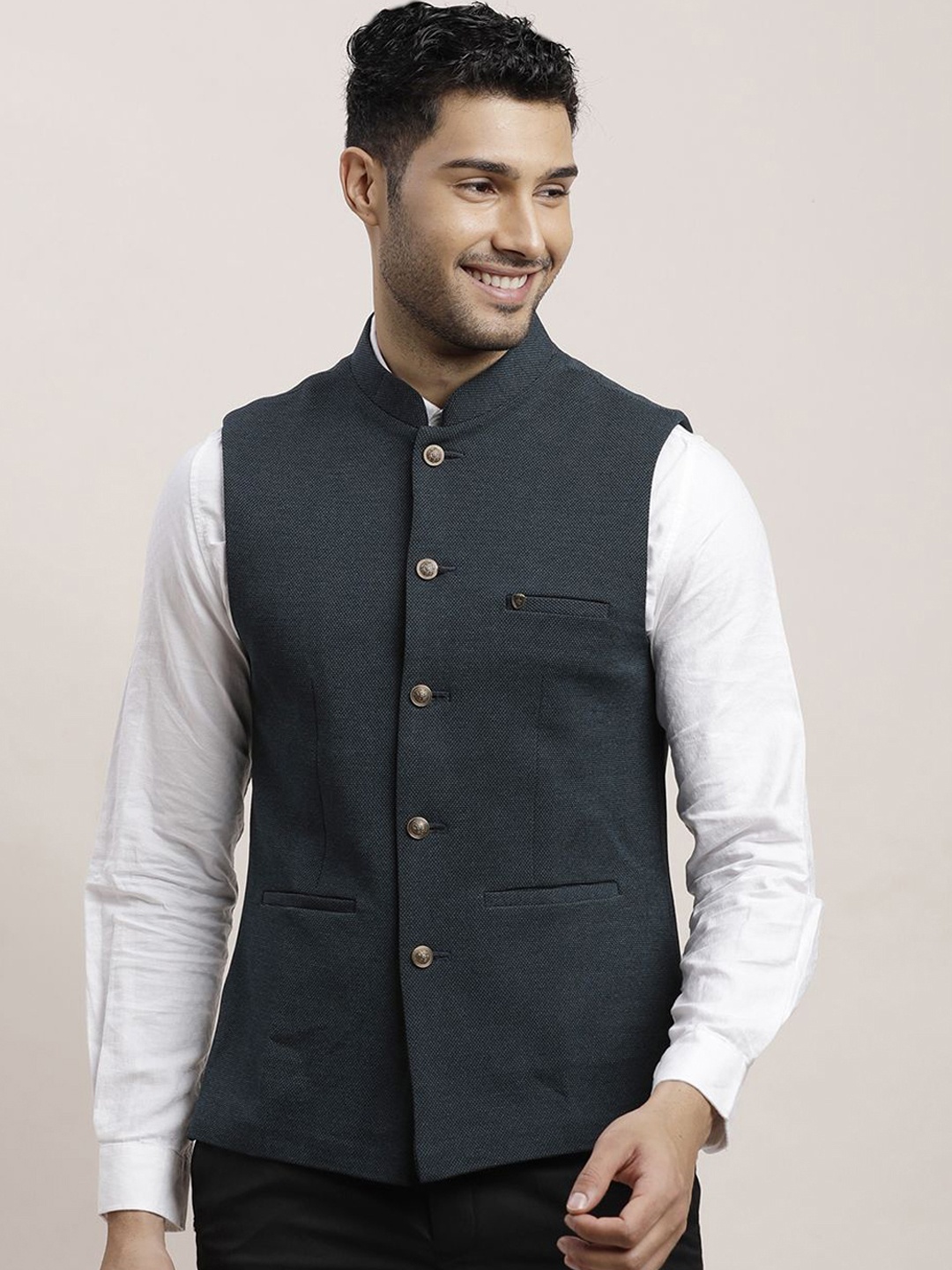 

Turtle Men Woven-Design Slim-Fit Woven Nehru Jacket, Green