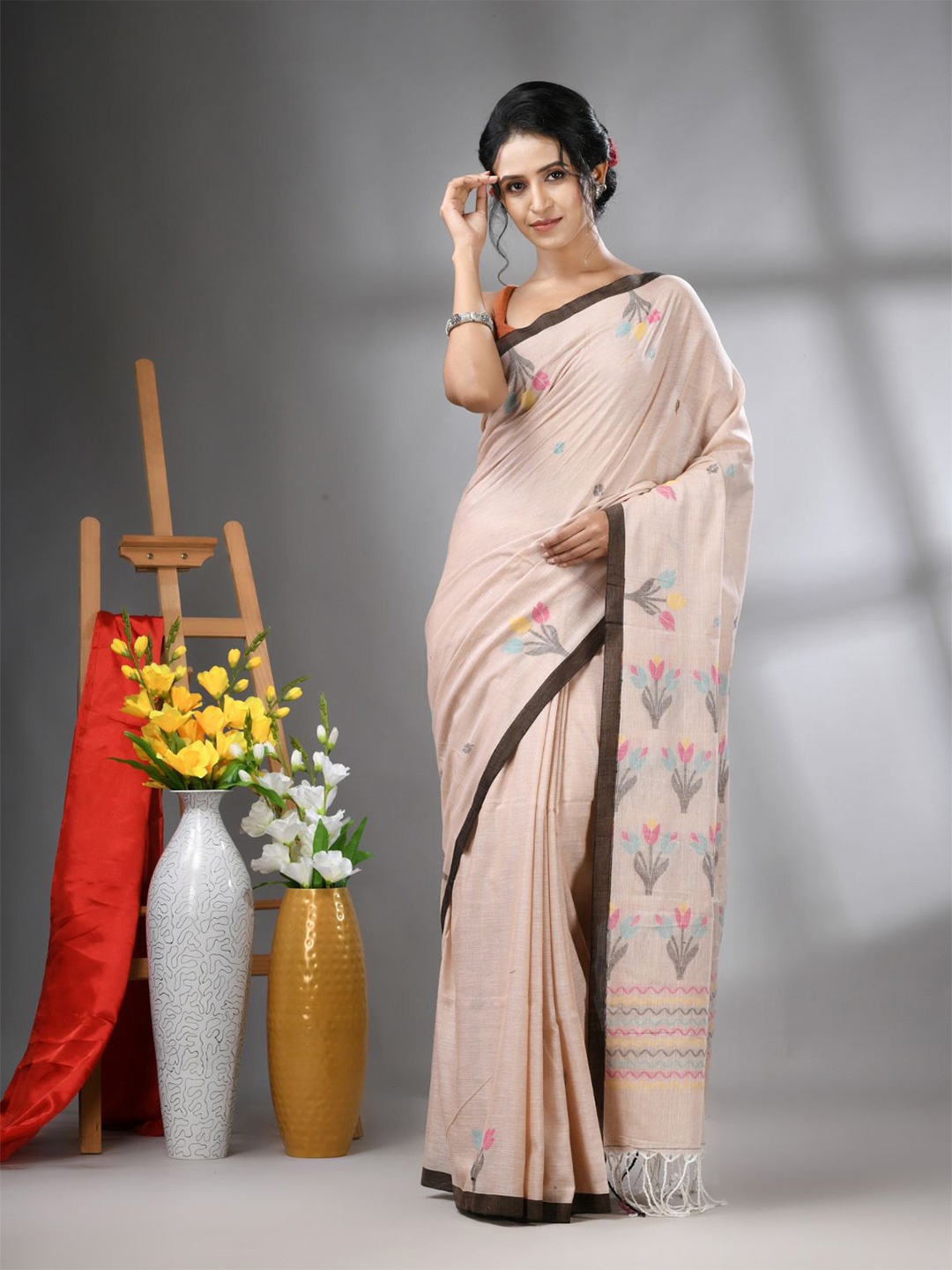 

Charukriti Floral Pure Cotton Saree, Beige