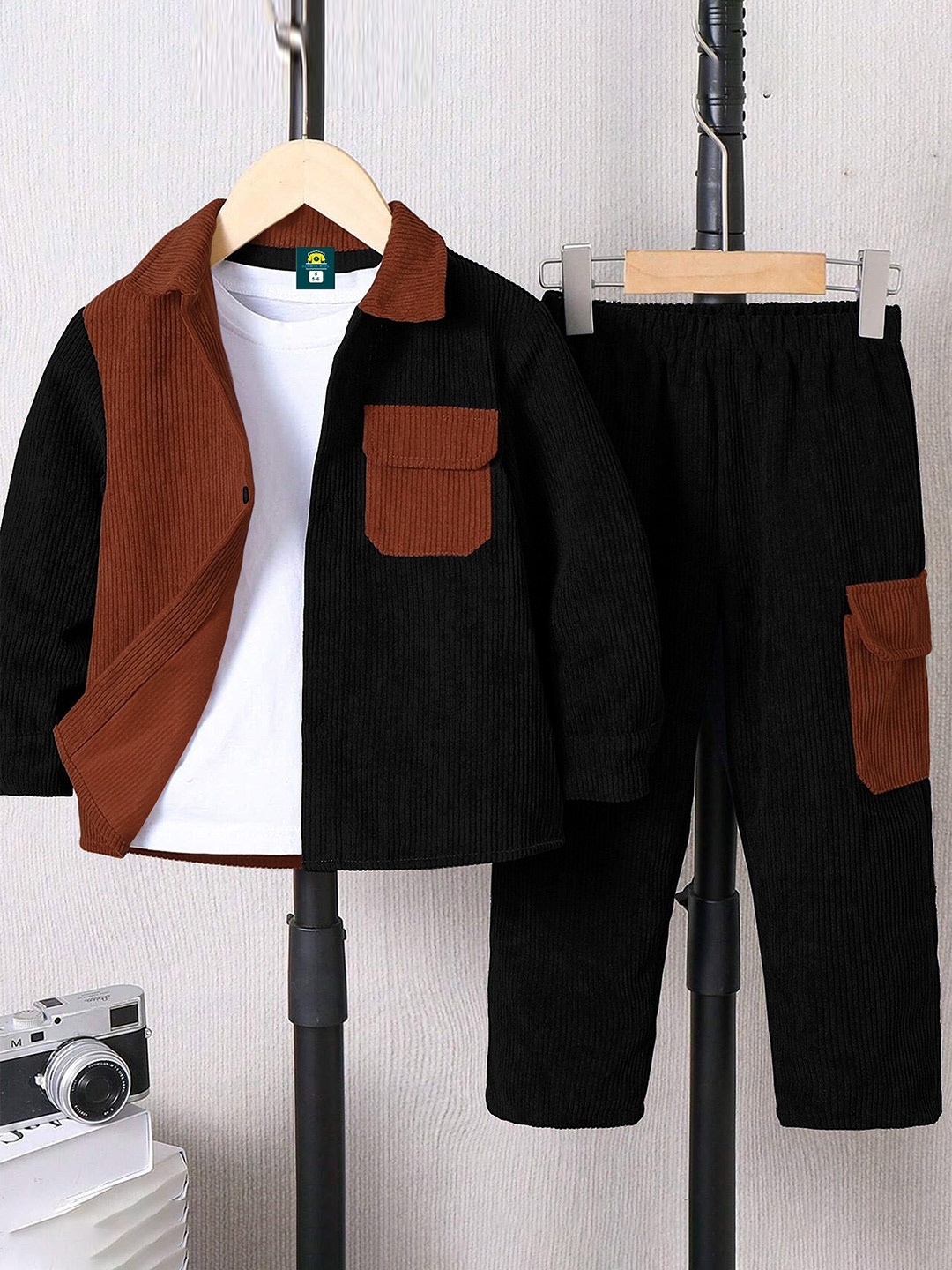 

Emblica Unisex Kids Colourblocked T-shirt and Shirt with Trousers, Black