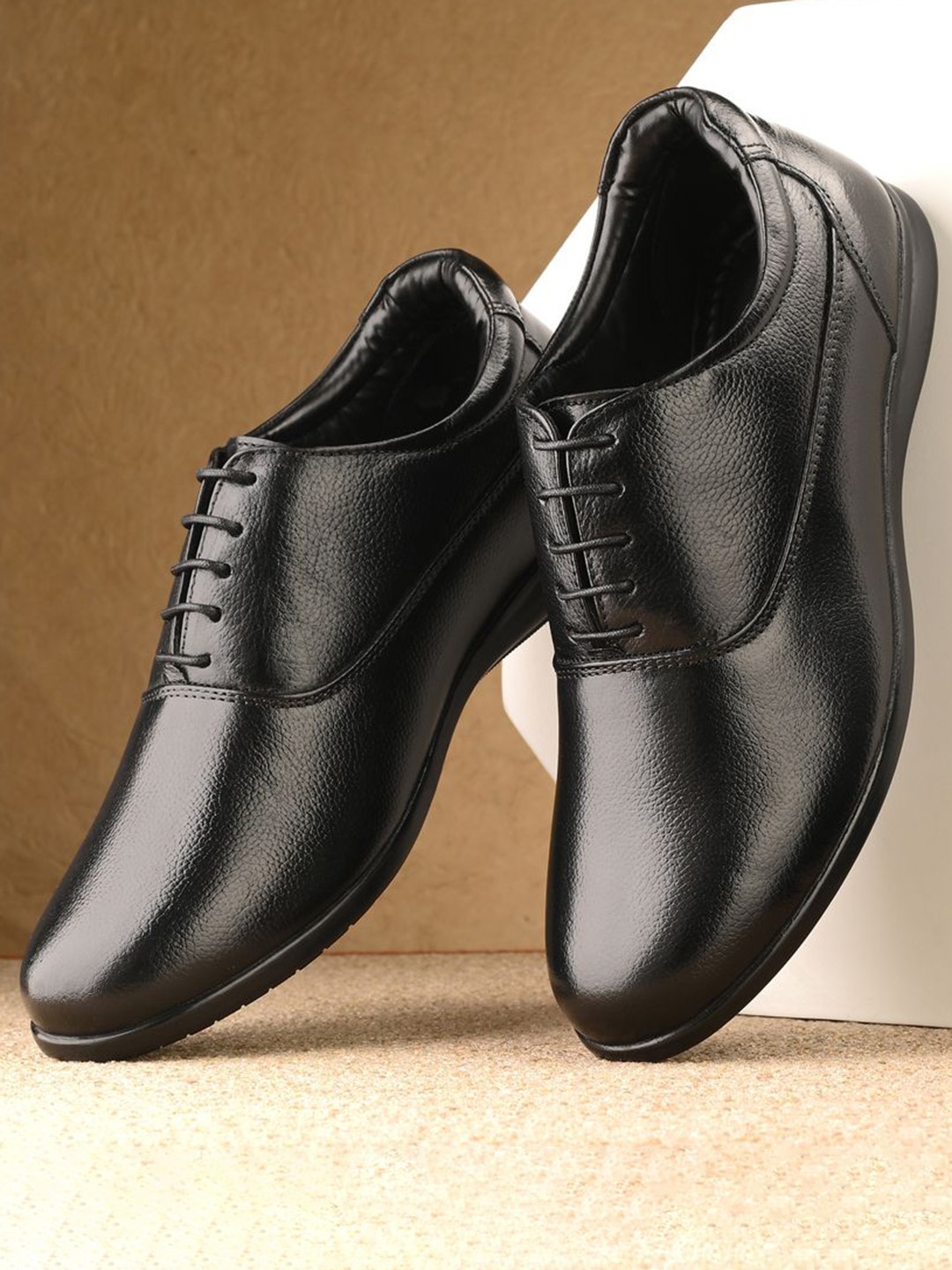 

Auserio Men Leather Formal Oxfords, Black