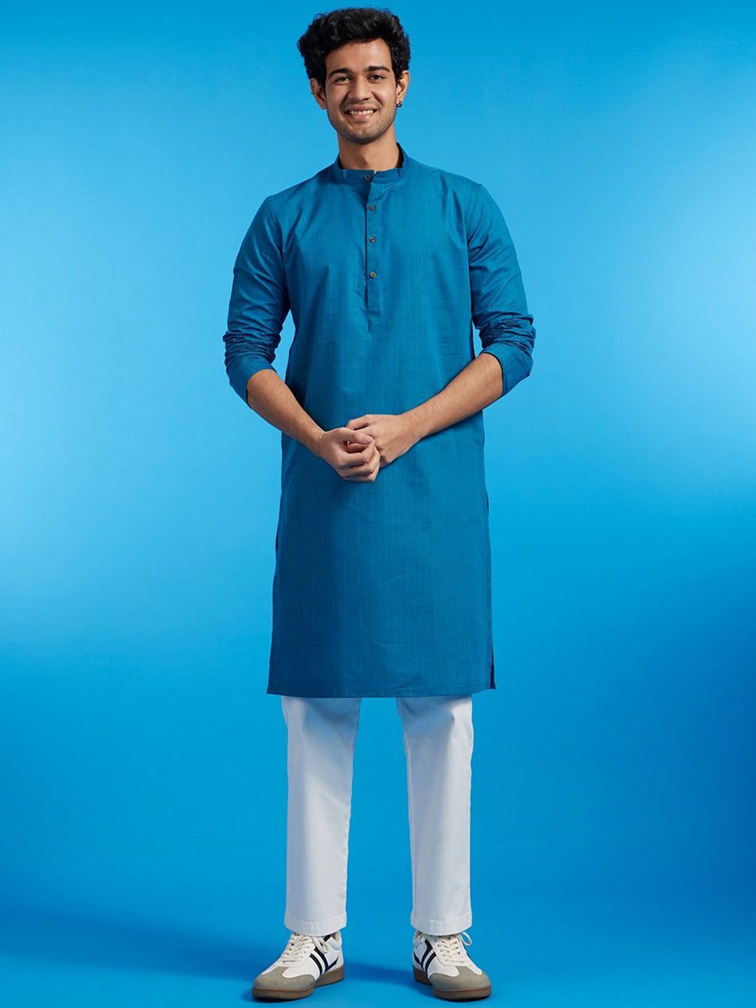 

Diwas by Manyavar Striped Mandarin Collar Thread Work Straight Kurta, Teal