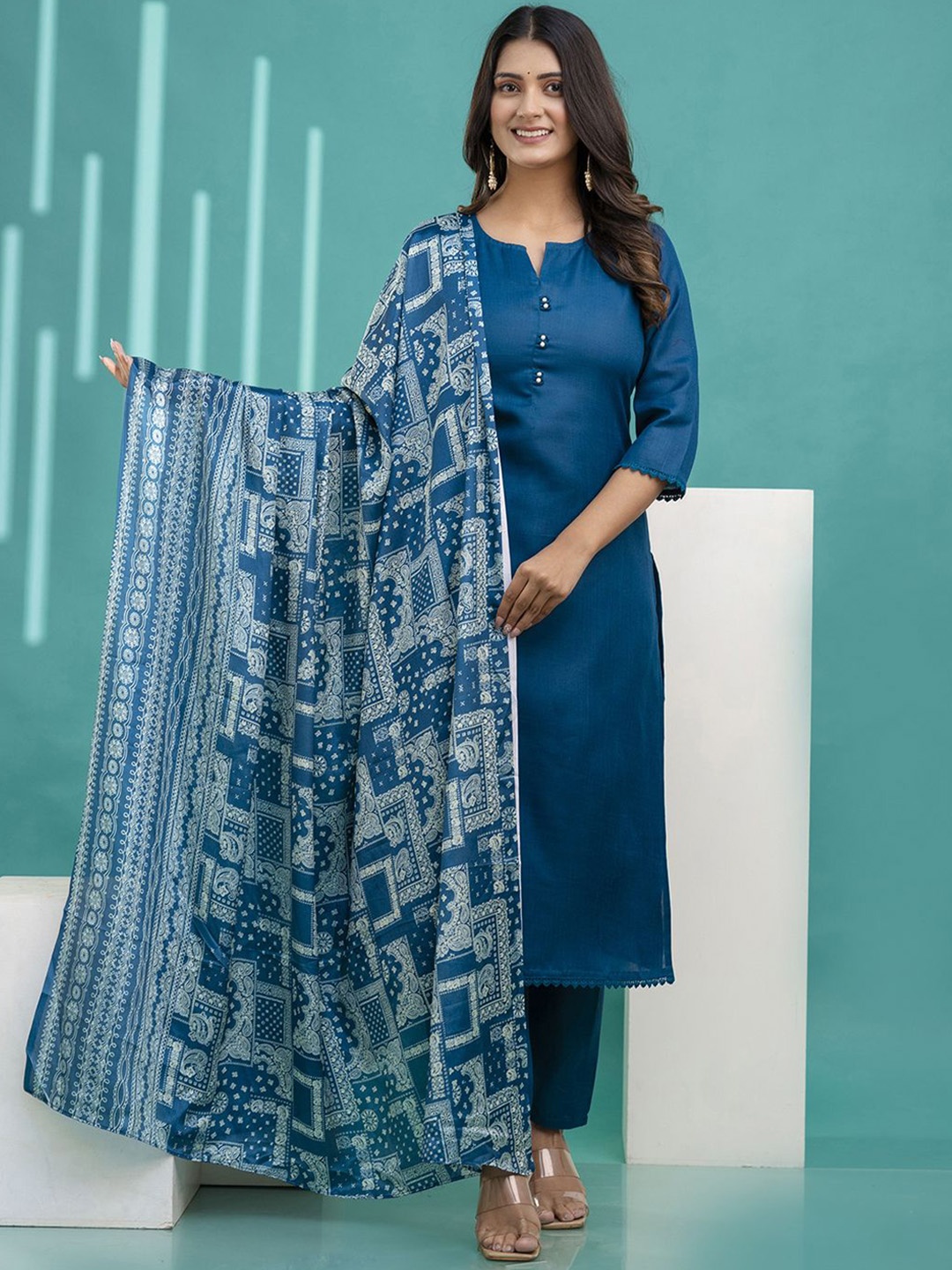 

Nayo Round Neck Straight Kurta with Palazzos & Dupatta, Teal