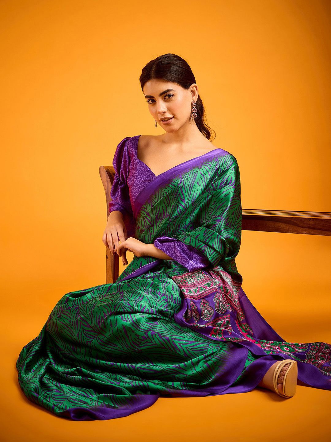 

Sangria Printed Saree With Blouse Piece, Green