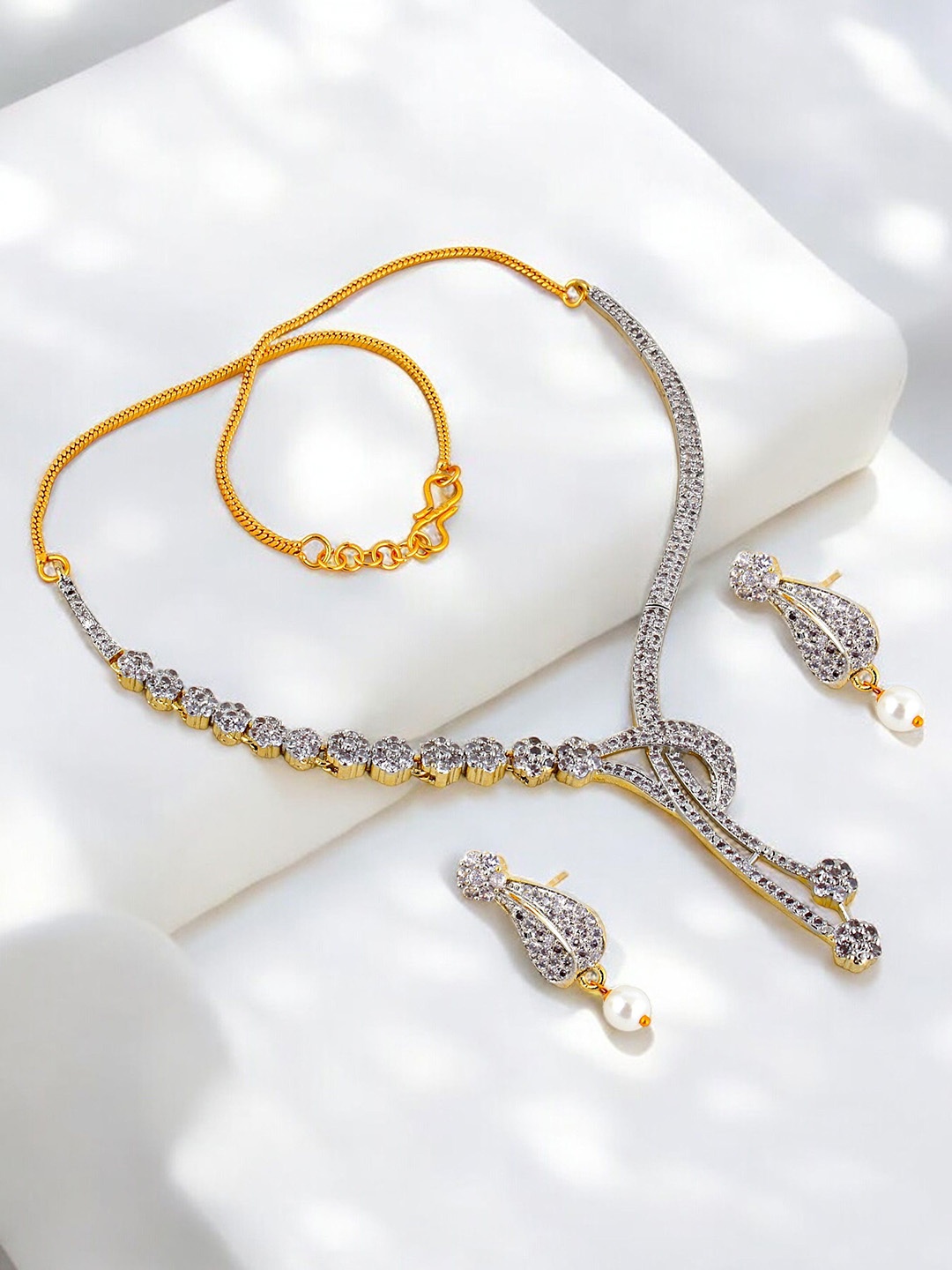 

LUCKY JEWELLERY Gold-Plated American Diamond Jewellery Set