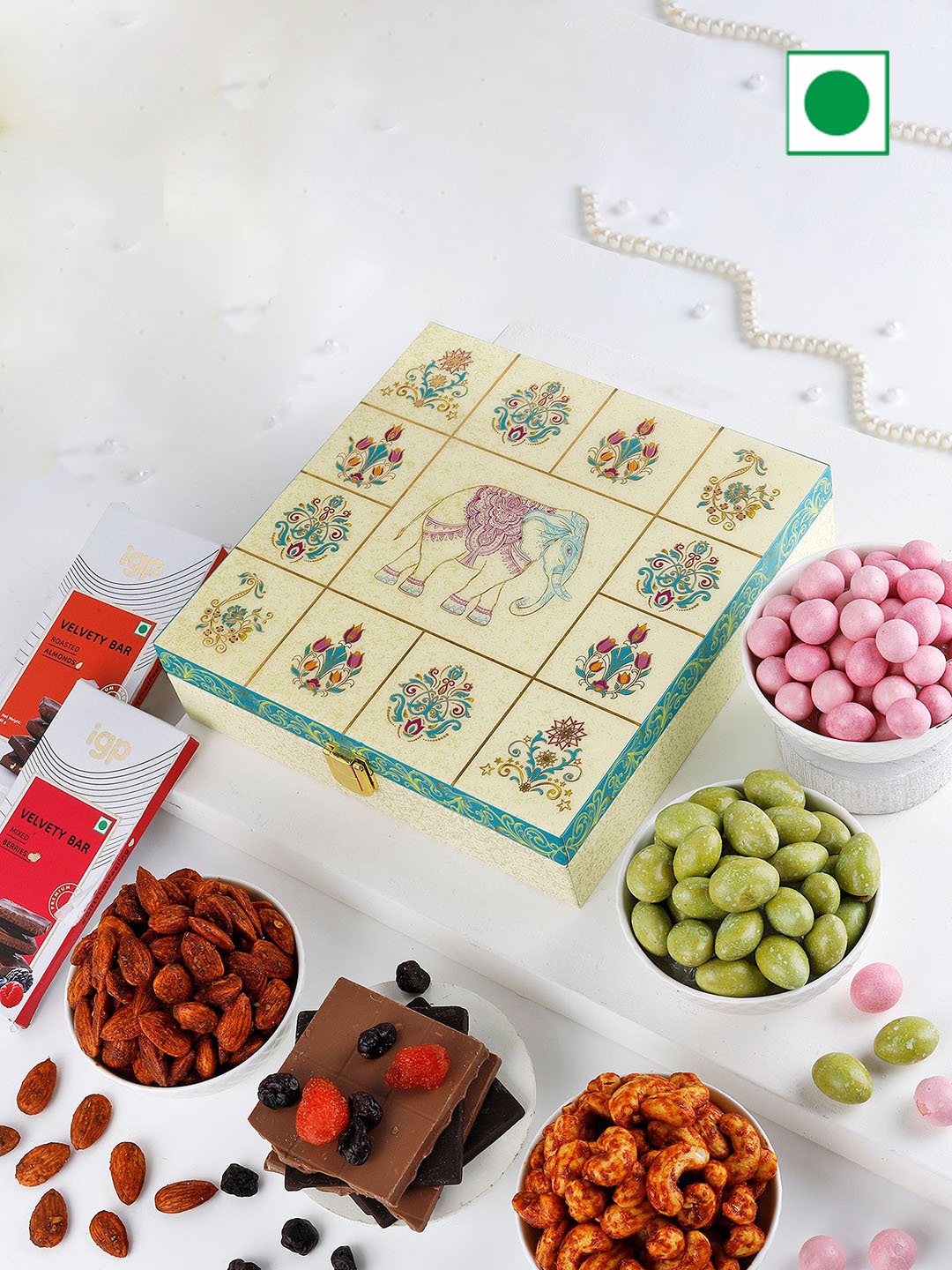 

IGP Enchanting Flavours Gourmet Box, Multi
