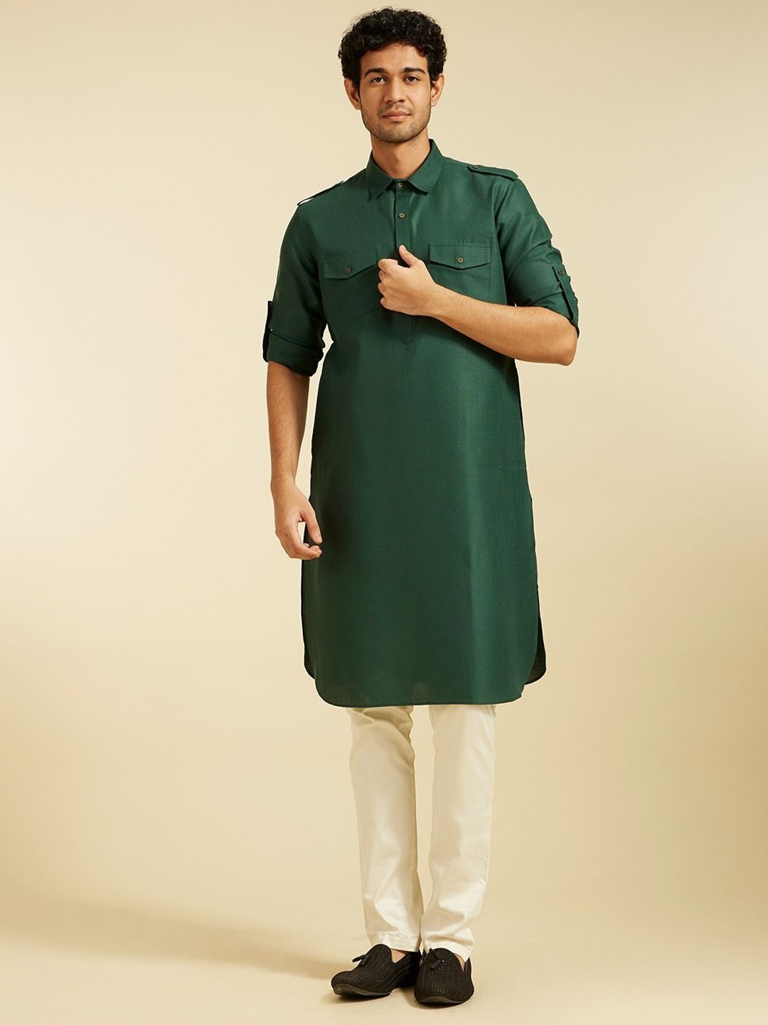 

Diwas by Manyavar Shirt Collar Roll-Up Sleeves Pathani Kurta, Green