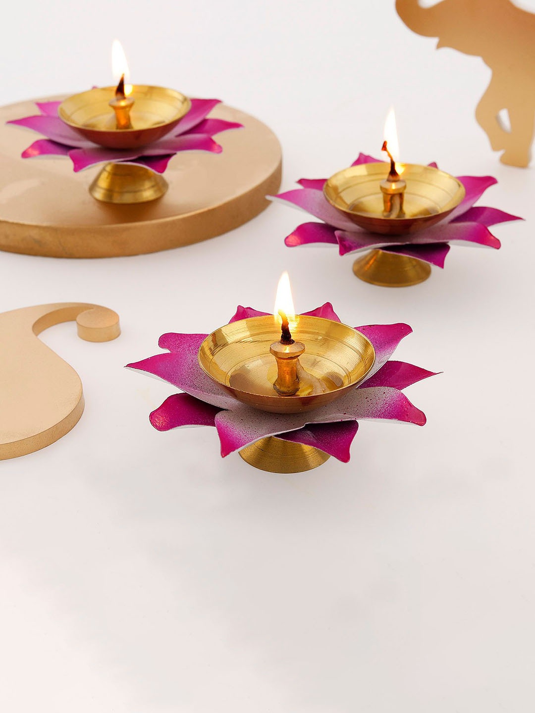 

IGP Set Of 3 Elegant Lotus Diyas, Gold