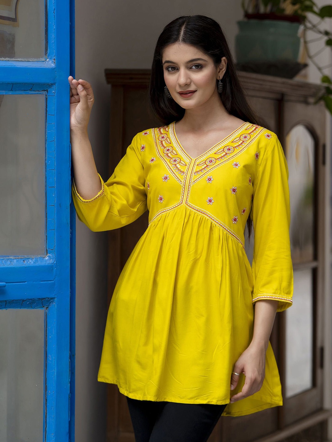 

ANNU PARIDHAN Embroidered Top, Yellow