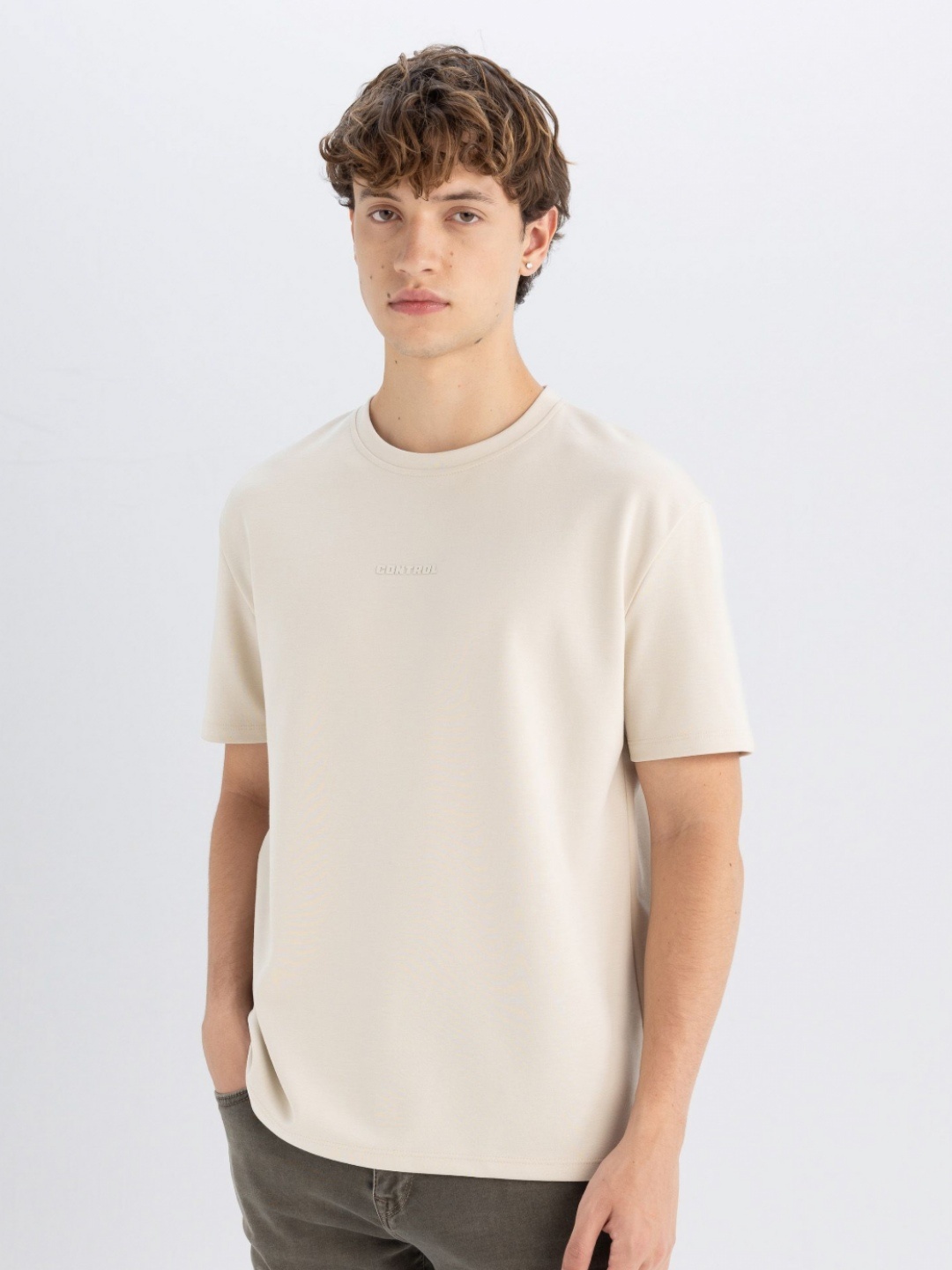 

DeFacto Men Solid Cotton Round Neck Pockets T-shirt, Off white